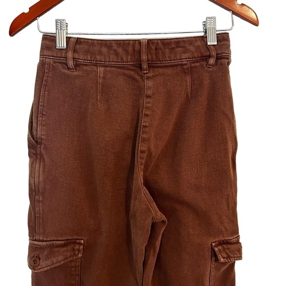 Aritzia Wilfred Free Modern Cargo Pants - Picture 9 of 16